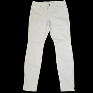 INC Skinny Leg Regular Fit White Jeans Women's Size 6. Waist 32" Inseam 31" NWT